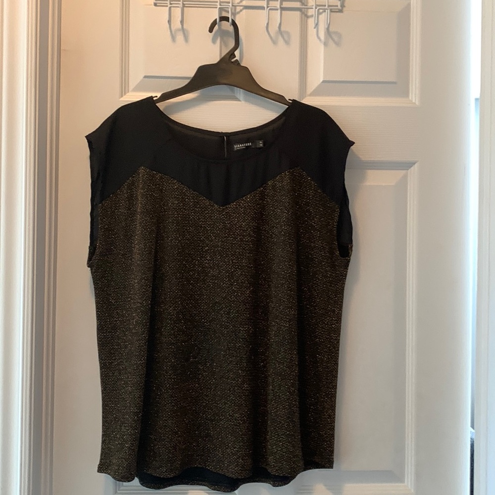 SIGNATURE by REITMANS sleeveless black and gold top